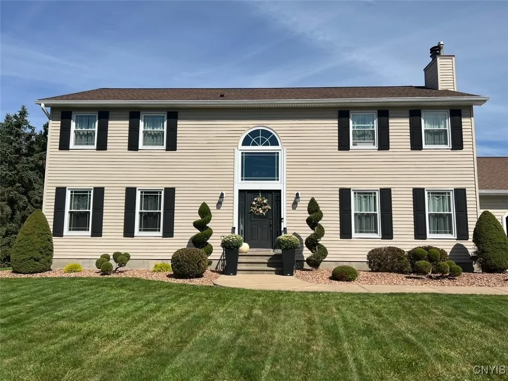 4 Virginia Lane, New Hartford, New York 13413, New Hartford, New York 13413, 4 Bedrooms Bedrooms, 10 Rooms Rooms,2 BathroomsBathrooms,Residential,Closed,4 Virginia Lane, New Hartford, New York 13413,0,S1595509