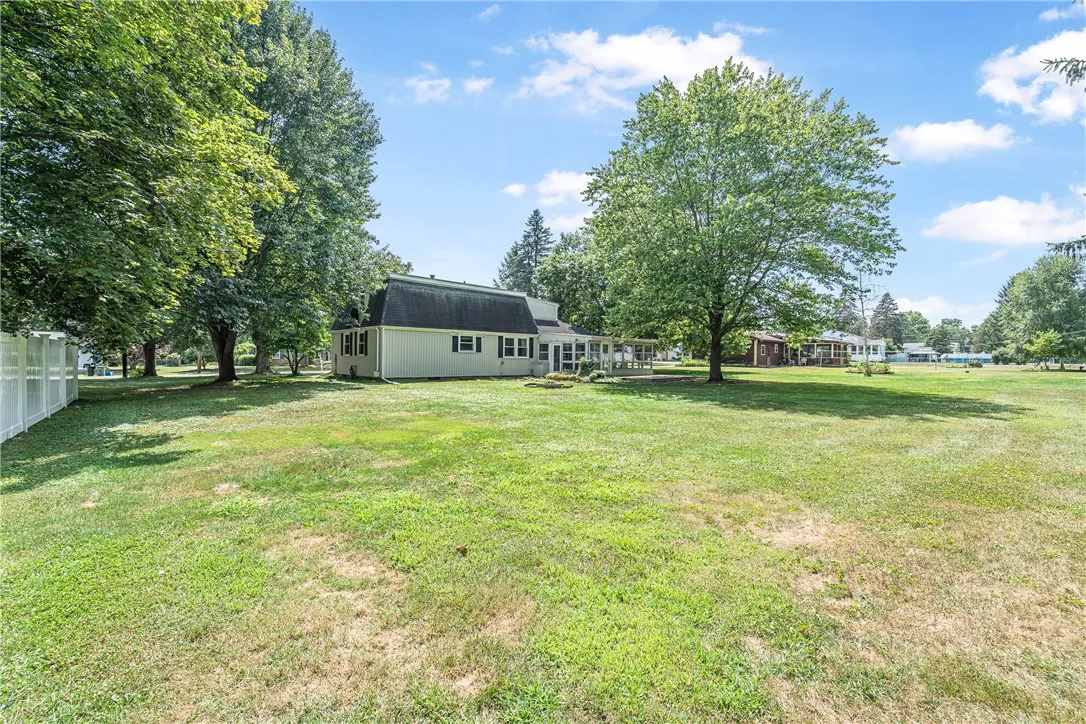 21 Algonquin Drive, Big Flats, New York 14845, Big Flats, New York 14845, 3 Bedrooms Bedrooms, 9 Rooms Rooms,1 BathroomBathrooms,Residential,For Sale,21 Algonquin Drive, Big Flats, New York 14845,R1596274