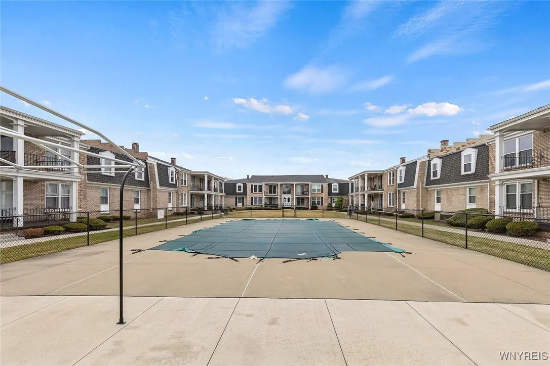 75 Henel Avenue 2, Amherst, New York 14226, Amherst, New York 14226, 2 Bedrooms Bedrooms, 7 Rooms Rooms,2 BathroomsBathrooms,Residential,Closed,75 Henel Avenue 2, Amherst, New York 14226,B1595345