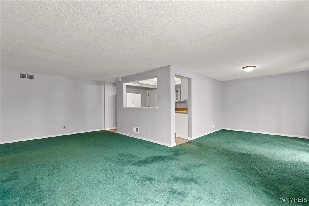 75 Henel Avenue 2, Amherst, New York 14226, Amherst, New York 14226, 2 Bedrooms Bedrooms, 7 Rooms Rooms,2 BathroomsBathrooms,Residential,Closed,75 Henel Avenue 2, Amherst, New York 14226,B1595345