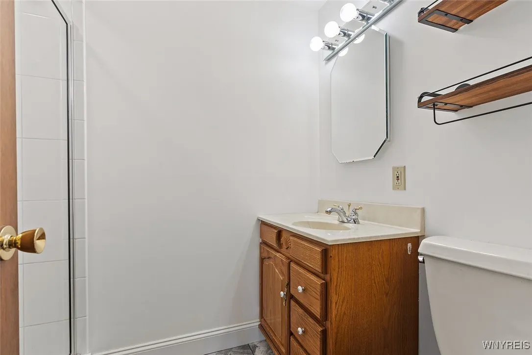 75 Henel Avenue 2, Amherst, New York 14226, Amherst, New York 14226, 2 Bedrooms Bedrooms, 7 Rooms Rooms,2 BathroomsBathrooms,Residential,Closed,75 Henel Avenue 2, Amherst, New York 14226,B1595345