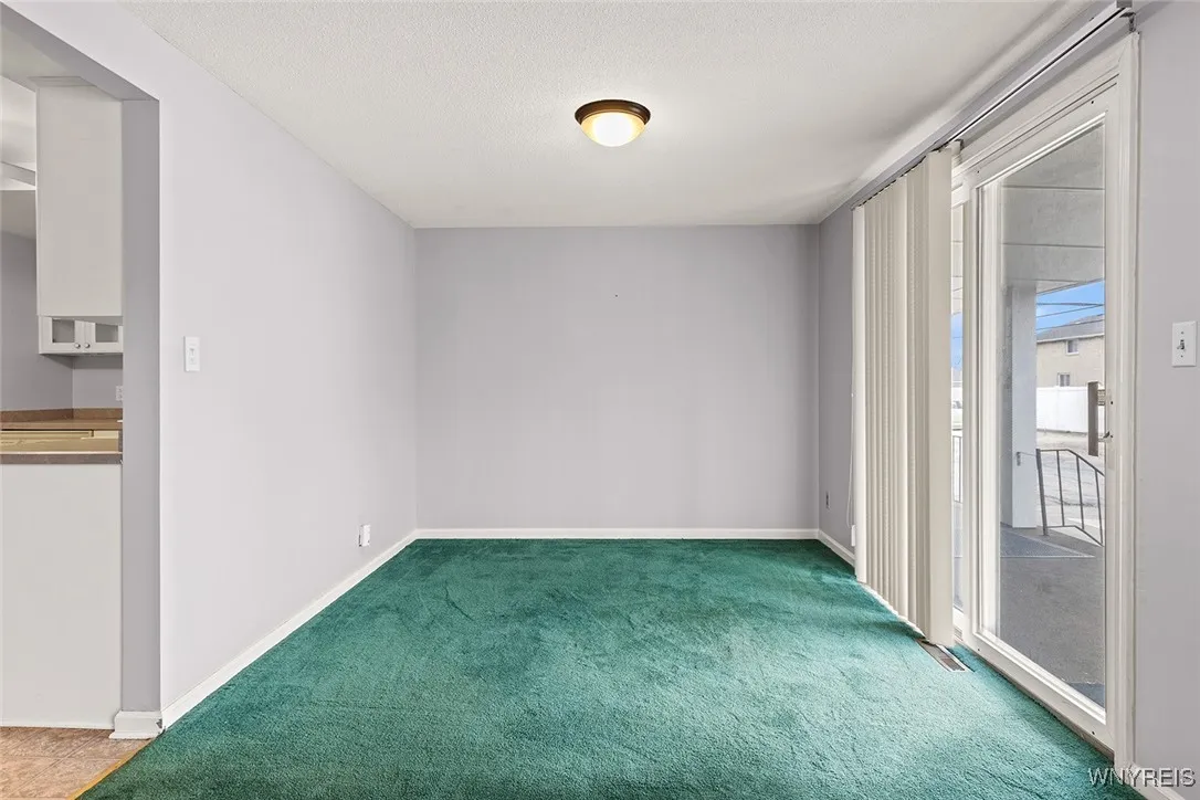 75 Henel Avenue 2, Amherst, New York 14226, Amherst, New York 14226, 2 Bedrooms Bedrooms, 7 Rooms Rooms,2 BathroomsBathrooms,Residential,Closed,75 Henel Avenue 2, Amherst, New York 14226,B1595345