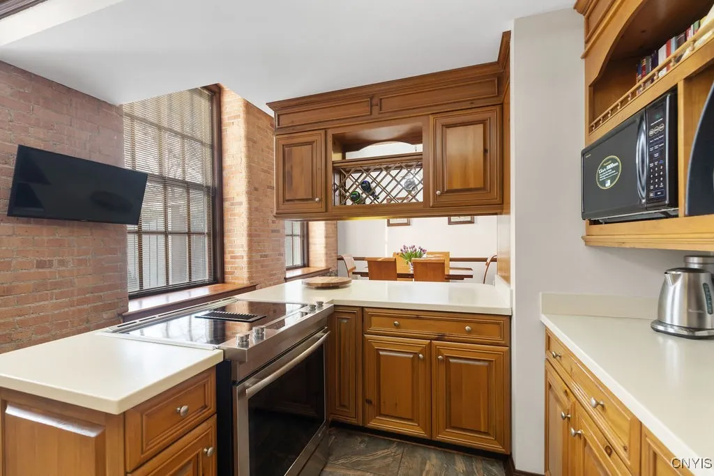 429 North Franklin Street 110, Syracuse, New York, Syracuse, New York 13204, 2 Bedrooms Bedrooms, 5 Rooms Rooms,2 BathroomsBathrooms,Residential,Closed,429 North Franklin Street 110, Syracuse, New York ,0,S1596007