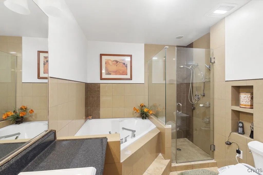 429 North Franklin Street 110, Syracuse, New York, Syracuse, New York 13204, 2 Bedrooms Bedrooms, 5 Rooms Rooms,2 BathroomsBathrooms,Residential,Closed,429 North Franklin Street 110, Syracuse, New York ,0,S1596007