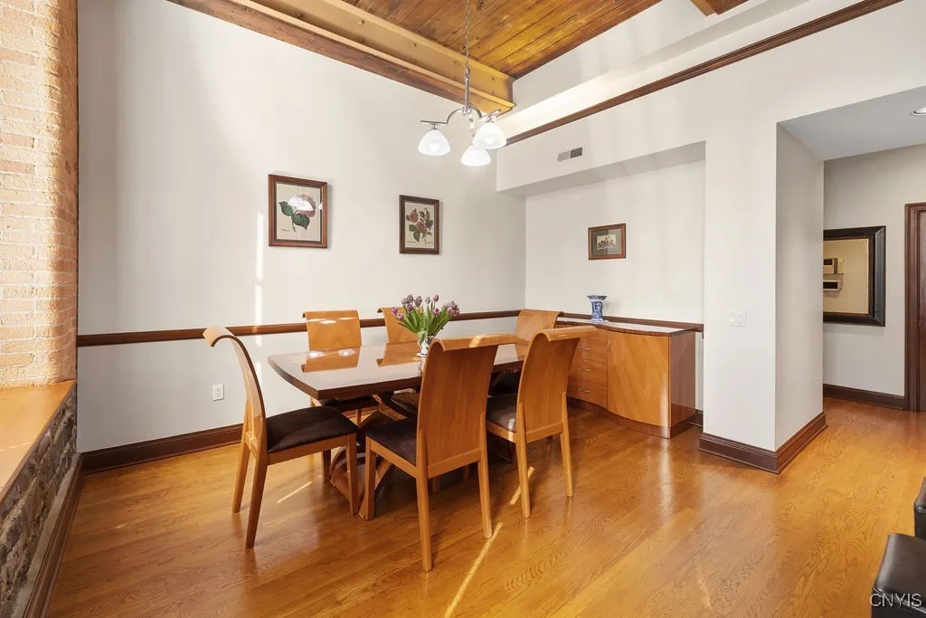 429 North Franklin Street 110, Syracuse, New York, Syracuse, New York 13204, 2 Bedrooms Bedrooms, 5 Rooms Rooms,2 BathroomsBathrooms,Residential,Closed,429 North Franklin Street 110, Syracuse, New York ,0,S1596007