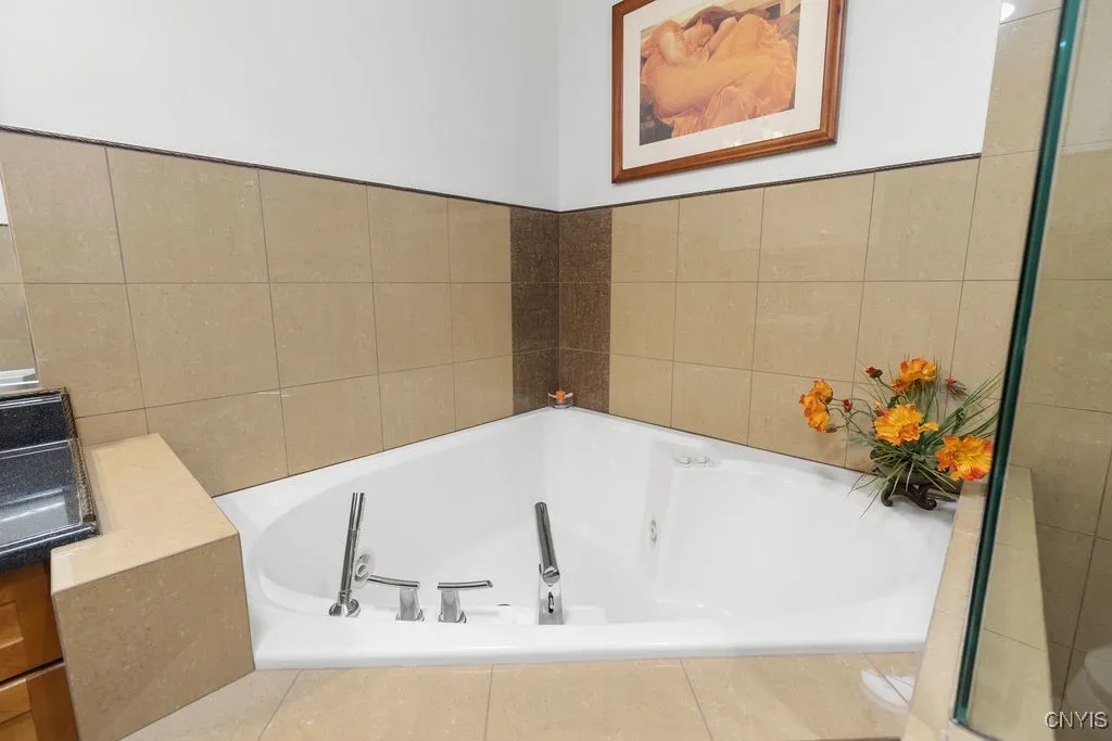 429 North Franklin Street 110, Syracuse, New York, Syracuse, New York 13204, 2 Bedrooms Bedrooms, 5 Rooms Rooms,2 BathroomsBathrooms,Residential,Closed,429 North Franklin Street 110, Syracuse, New York ,0,S1596007