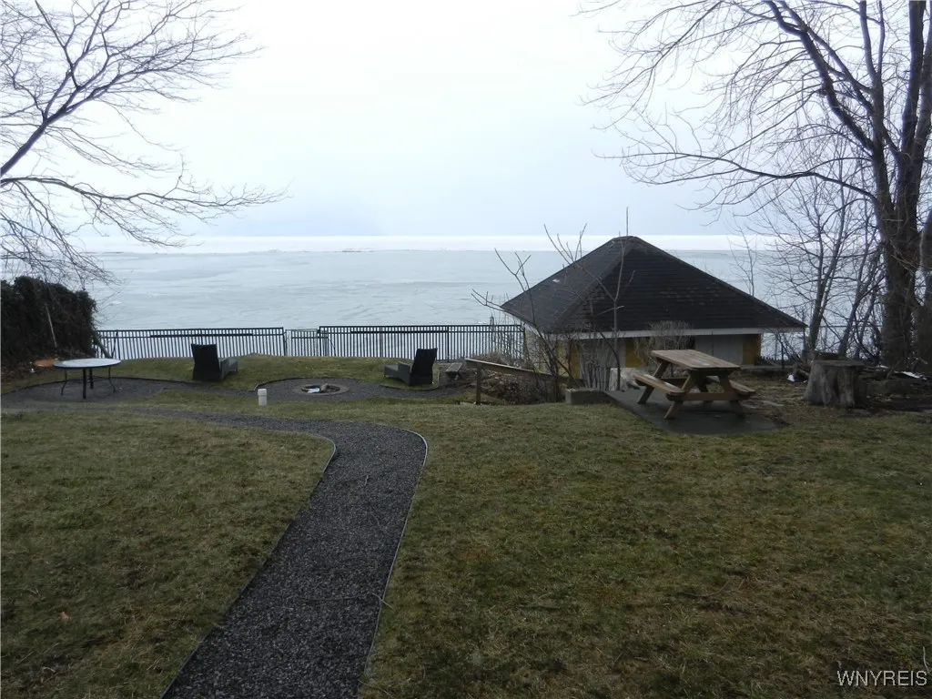4904 Lakeshore Road, Hamburg, New York 14075, Hamburg, New York 14075, ,Commercial Sale,For Sale,4904 Lakeshore Road, Hamburg, New York 14075,B1596419