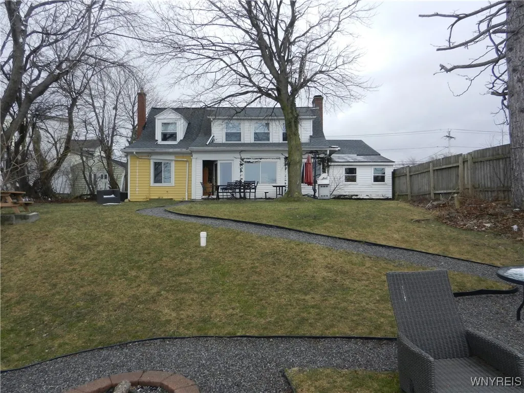 4904 Lakeshore Road, Hamburg, New York 14075, Hamburg, New York 14075, ,Commercial Sale,For Sale,4904 Lakeshore Road, Hamburg, New York 14075,B1596419