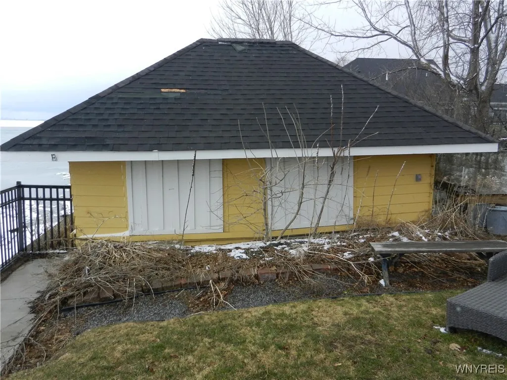 4904 Lakeshore Road, Hamburg, New York 14075, Hamburg, New York 14075, ,Commercial Sale,For Sale,4904 Lakeshore Road, Hamburg, New York 14075,B1596419