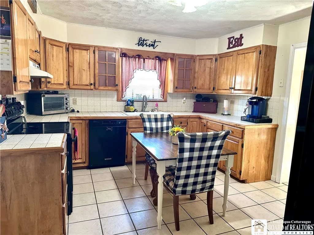 48 Olean Street, Bolivar, New York 14715, Bolivar, New York 14715, 3 Bedrooms Bedrooms, 10 Rooms Rooms,1 BathroomBathrooms,Residential,Closed,48 Olean Street, Bolivar, New York 14715,0,R1593987