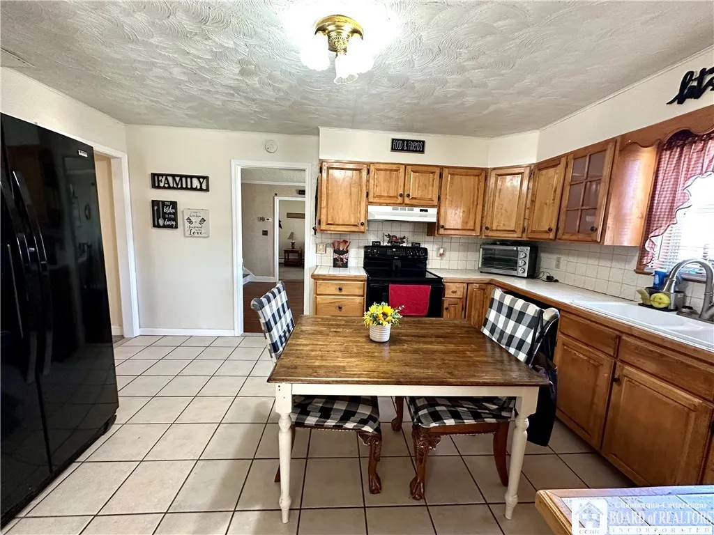 48 Olean Street, Bolivar, New York 14715, Bolivar, New York 14715, 3 Bedrooms Bedrooms, 10 Rooms Rooms,1 BathroomBathrooms,Residential,Closed,48 Olean Street, Bolivar, New York 14715,0,R1593987