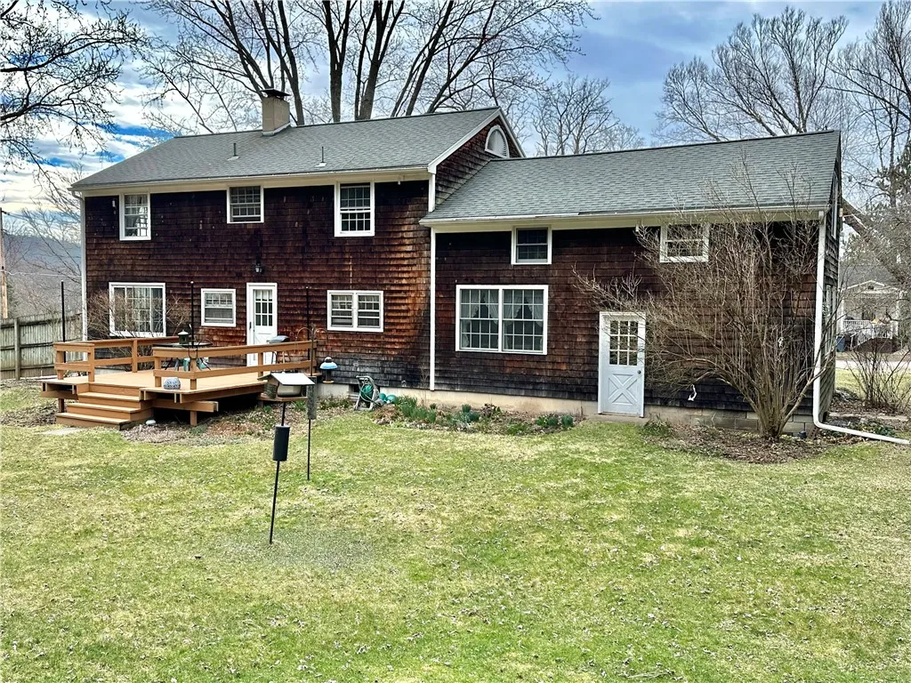 7 Jeffrey Heights, Greene, New York 13778, Greene, New York 13778, 4 Bedrooms Bedrooms, 12 Rooms Rooms,1 BathroomBathrooms,Residential,Closed,7 Jeffrey Heights, Greene, New York 13778,0,R1596412