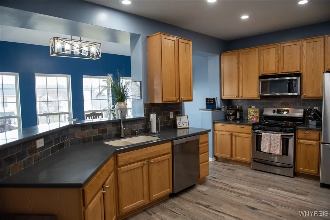 2225 Hunters Hollow Lane, Hamburg, New York 14085, Hamburg, New York 14085, 4 Bedrooms Bedrooms, 9 Rooms Rooms,2 BathroomsBathrooms,Residential,Closed,2225 Hunters Hollow Lane, Hamburg, New York 14085,0,B1596452