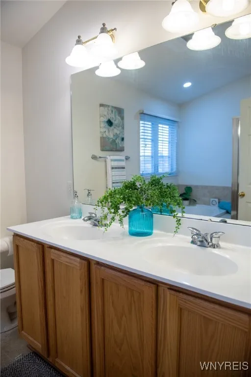 Double sinks in the primary bath
