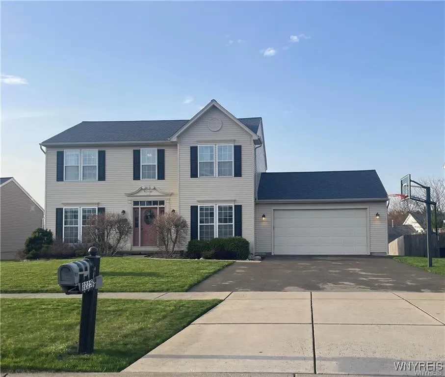 2225 Hunters Hollow Lane, Hamburg, New York 14085, Hamburg, New York 14085, 4 Bedrooms Bedrooms, 9 Rooms Rooms,2 BathroomsBathrooms,Residential,Closed,2225 Hunters Hollow Lane, Hamburg, New York 14085,0,B1596452