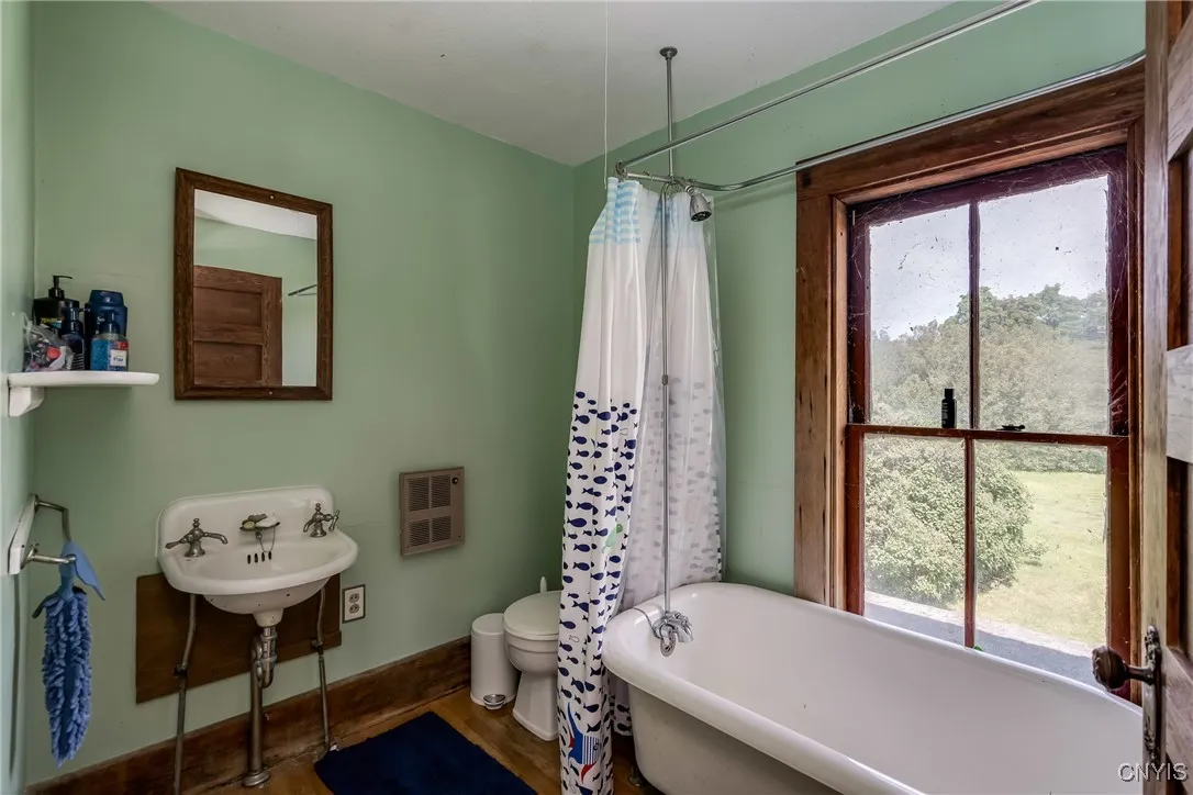 3192 Carleton Island Rd 1, Cape Vincent, New York, Cape Vincent, New York 13618, 8 Bedrooms Bedrooms, 13 Rooms Rooms,5 BathroomsBathrooms,Residential,For Sale,3192 Carleton Island Rd 1, Cape Vincent, New York ,S1596158