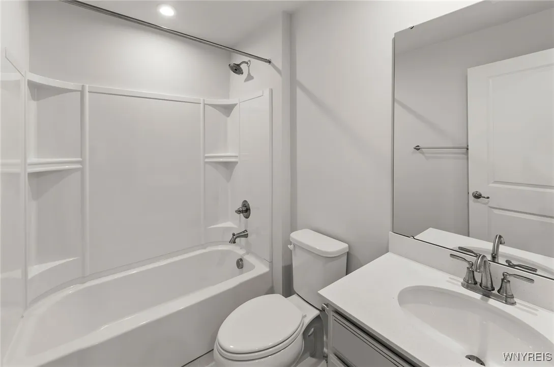 177 Sandstone Circle, Grand Island, New York 14072, Grand Island, New York 14072, 3 Bedrooms Bedrooms, 7 Rooms Rooms,3 BathroomsBathrooms,Residential,Closed,177 Sandstone Circle, Grand Island, New York 14072,0,B1596611