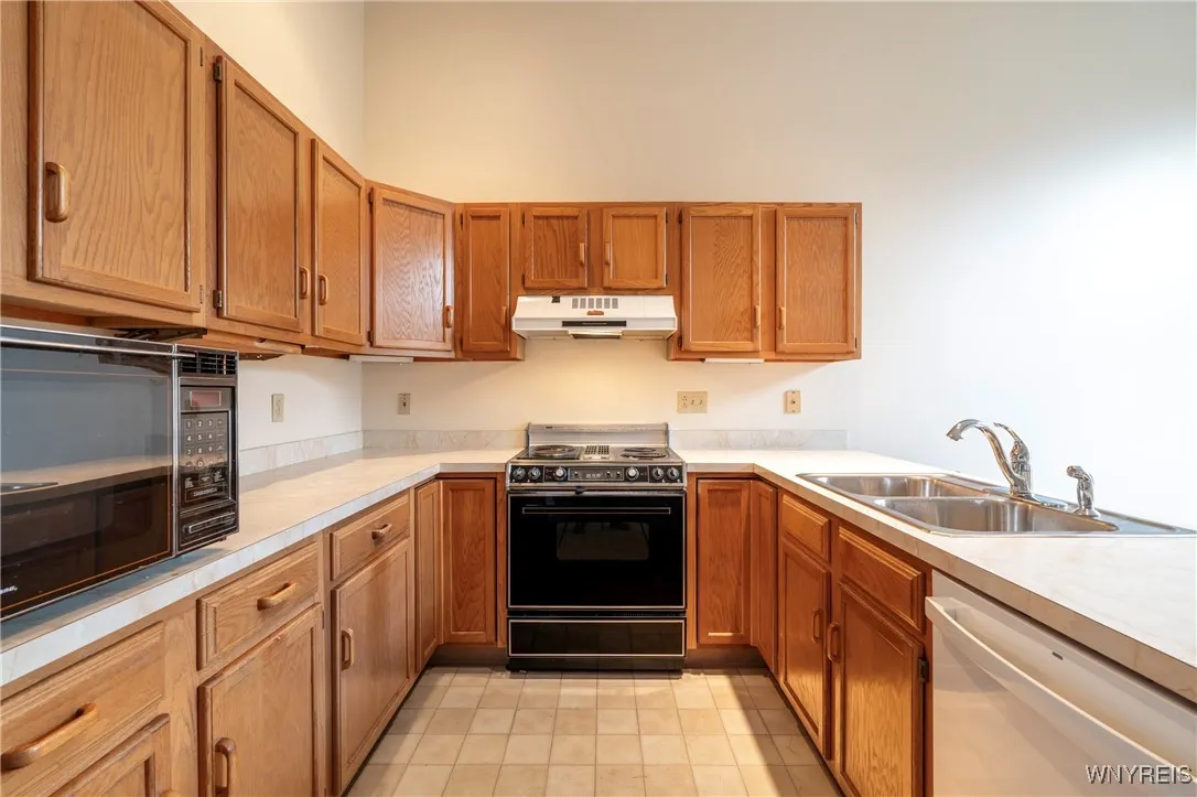 152 Wedgewood Drive, Amherst, New York 14221, Amherst, New York 14221, 3 Bedrooms Bedrooms, 6 Rooms Rooms,2 BathroomsBathrooms,Residential,Closed,152 Wedgewood Drive, Amherst, New York 14221,0,B1596729