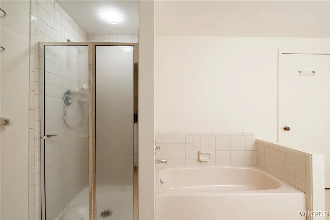 152 Wedgewood Drive, Amherst, New York 14221, Amherst, New York 14221, 3 Bedrooms Bedrooms, 6 Rooms Rooms,2 BathroomsBathrooms,Residential,Closed,152 Wedgewood Drive, Amherst, New York 14221,0,B1596729