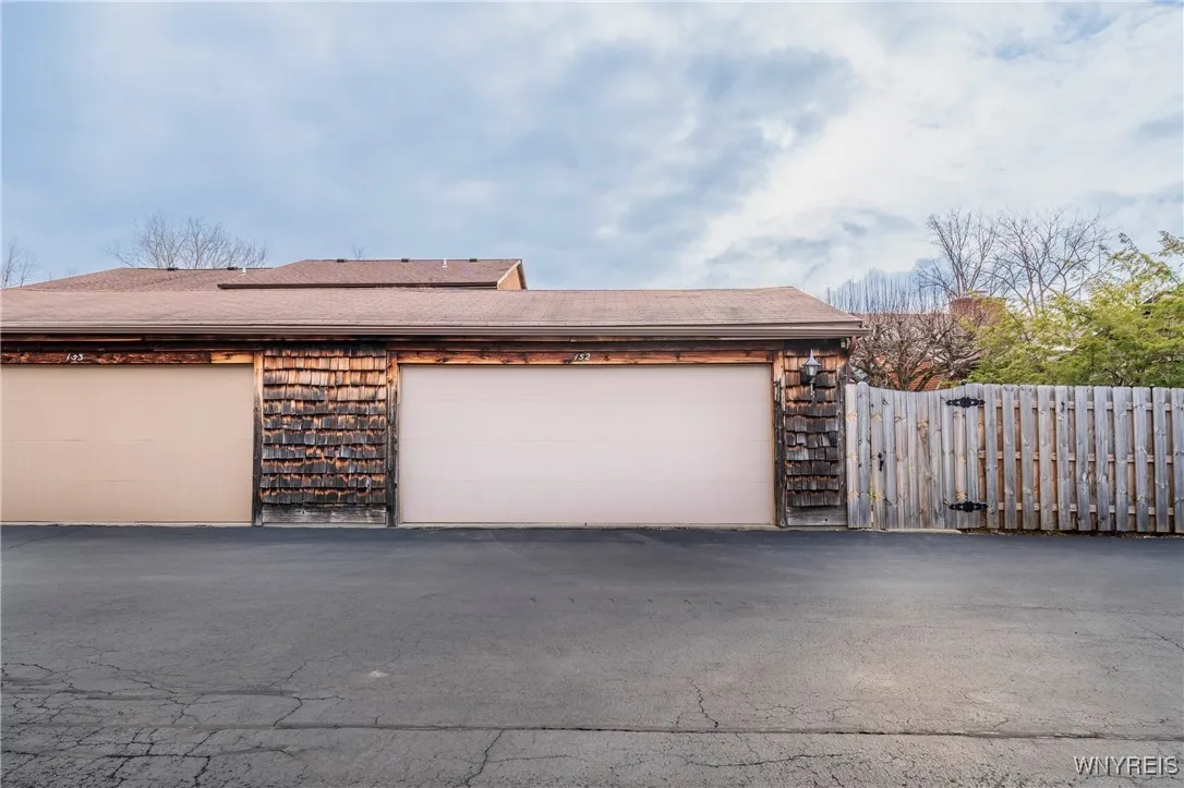152 Wedgewood Drive, Amherst, New York 14221, Amherst, New York 14221, 3 Bedrooms Bedrooms, 6 Rooms Rooms,2 BathroomsBathrooms,Residential,Closed,152 Wedgewood Drive, Amherst, New York 14221,0,B1596729