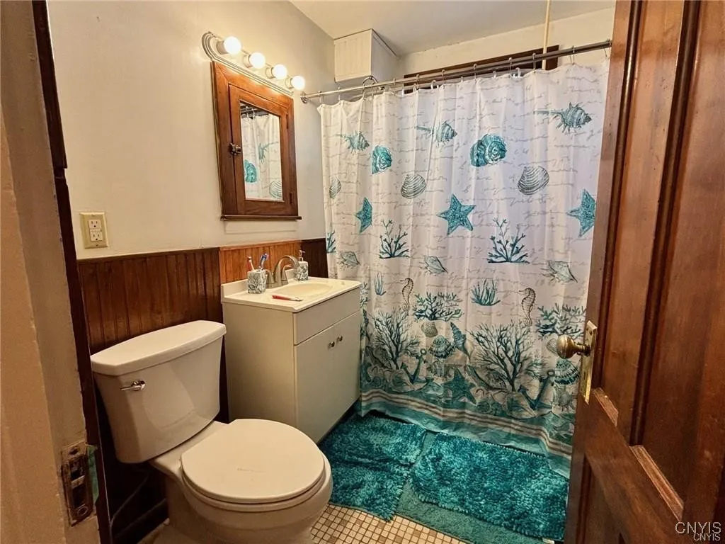 Upstairs bathroom