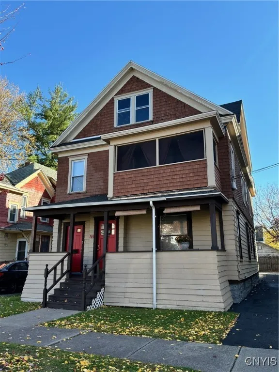 204 Helen Street, Syracuse, New York 13203, Syracuse, New York 13203, 6 Bedrooms Bedrooms, ,2 BathroomsBathrooms,Residential,Closed,204 Helen Street, Syracuse, New York 13203,0,S1596505