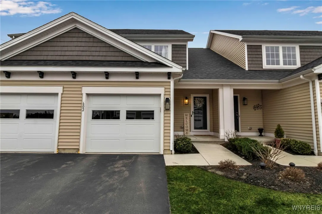 602 Carriage Lane, West Seneca, New York 14224, West Seneca, New York 14224, 2 Bedrooms Bedrooms, 9 Rooms Rooms,2 BathroomsBathrooms,Residential,Closed,602 Carriage Lane, West Seneca, New York 14224,0,B1596547