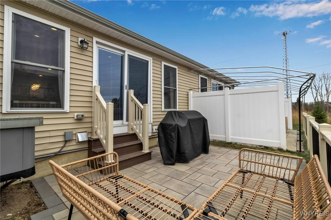 602 Carriage Lane, West Seneca, New York 14224, West Seneca, New York 14224, 2 Bedrooms Bedrooms, 9 Rooms Rooms,2 BathroomsBathrooms,Residential,Closed,602 Carriage Lane, West Seneca, New York 14224,0,B1596547