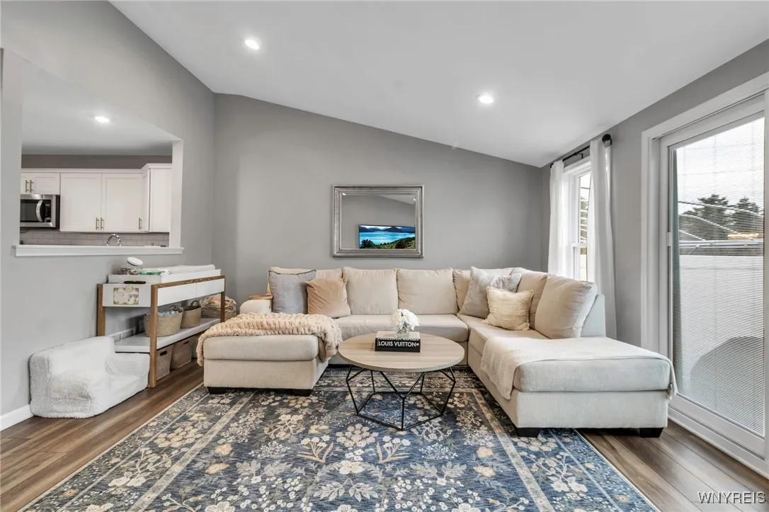 602 Carriage Lane, West Seneca, New York 14224, West Seneca, New York 14224, 2 Bedrooms Bedrooms, 9 Rooms Rooms,2 BathroomsBathrooms,Residential,Closed,602 Carriage Lane, West Seneca, New York 14224,0,B1596547