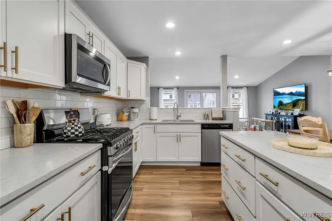 602 Carriage Lane, West Seneca, New York 14224, West Seneca, New York 14224, 2 Bedrooms Bedrooms, 9 Rooms Rooms,2 BathroomsBathrooms,Residential,Closed,602 Carriage Lane, West Seneca, New York 14224,0,B1596547