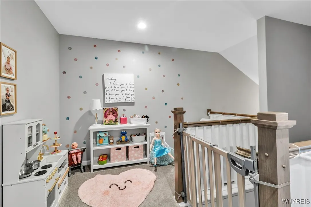 602 Carriage Lane, West Seneca, New York 14224, West Seneca, New York 14224, 2 Bedrooms Bedrooms, 9 Rooms Rooms,2 BathroomsBathrooms,Residential,Closed,602 Carriage Lane, West Seneca, New York 14224,0,B1596547