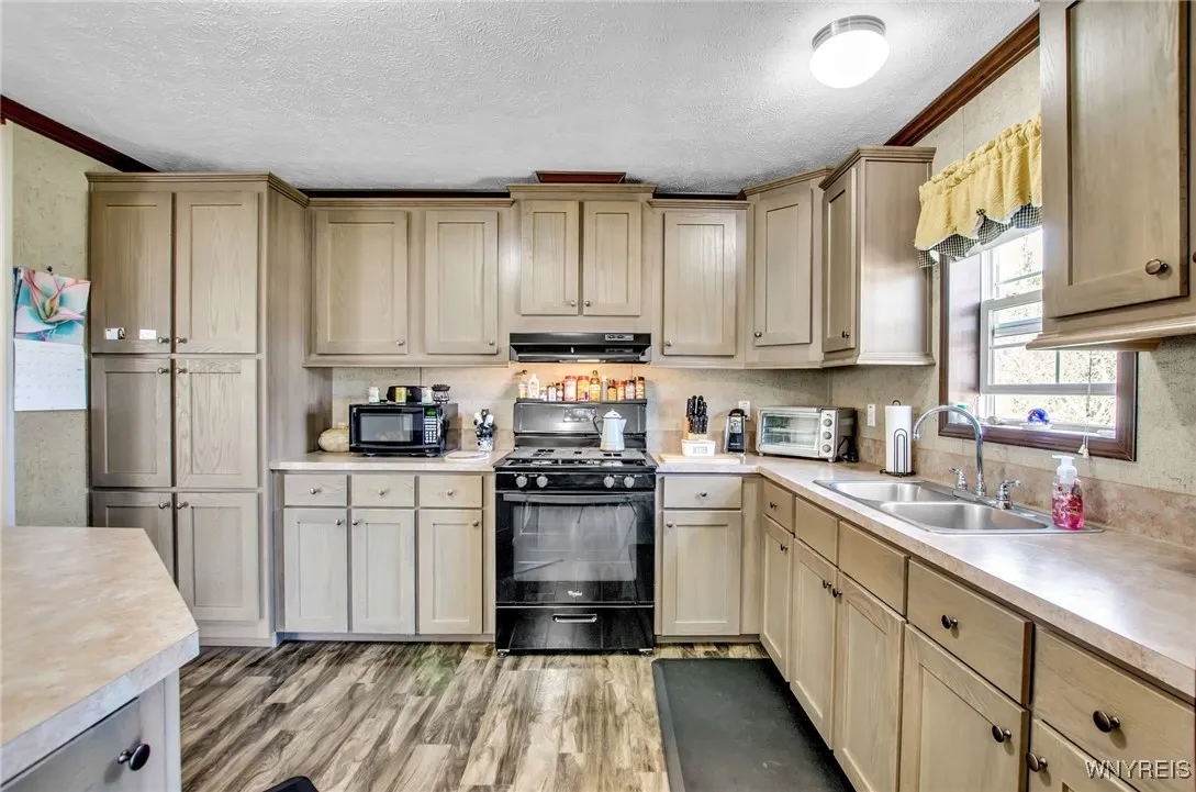 3211 Centerline Road, Orangeville, New York 14167, Orangeville, New York 14167, 3 Bedrooms Bedrooms, 9 Rooms Rooms,2 BathroomsBathrooms,Residential,Closed,3211 Centerline Road, Orangeville, New York 14167,0,B1596571