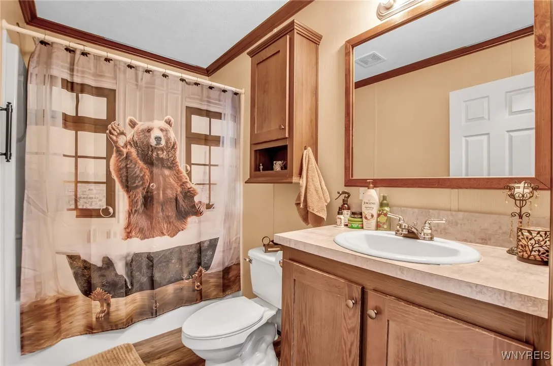 3211 Centerline Road, Orangeville, New York 14167, Orangeville, New York 14167, 3 Bedrooms Bedrooms, 9 Rooms Rooms,2 BathroomsBathrooms,Residential,Closed,3211 Centerline Road, Orangeville, New York 14167,0,B1596571