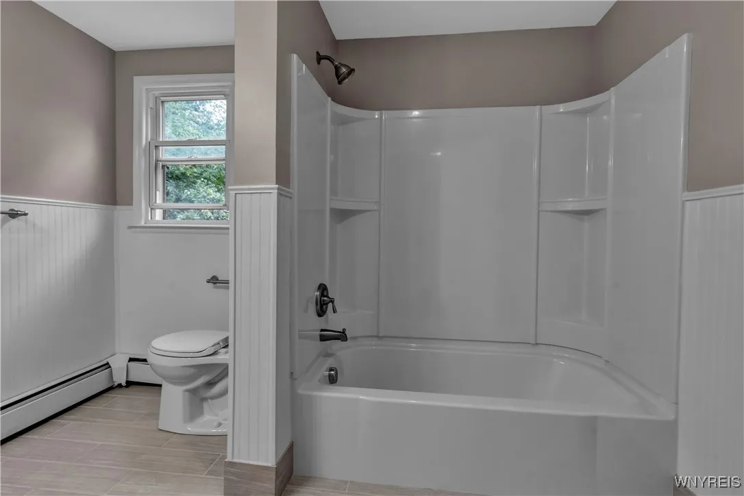 2nd Floor Bath