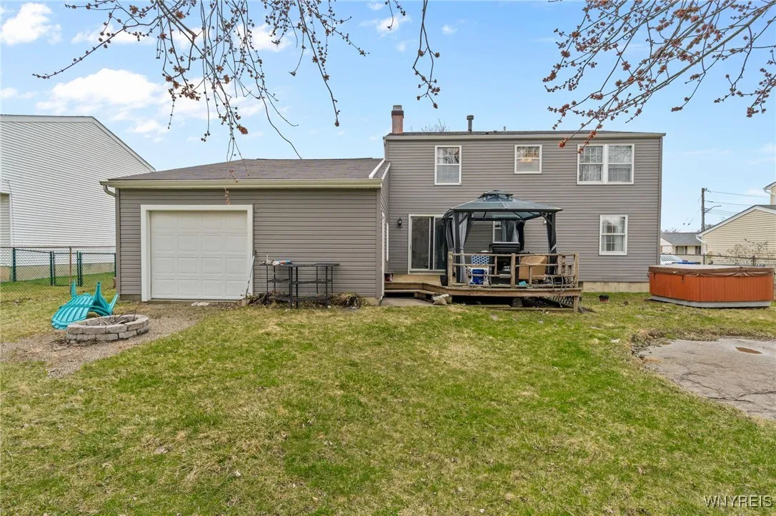 50 Wedgewood Drive, West Seneca, New York 14224, West Seneca, New York 14224, 4 Bedrooms Bedrooms, 8 Rooms Rooms,2 BathroomsBathrooms,Residential,Closed,50 Wedgewood Drive, West Seneca, New York 14224,B1596837