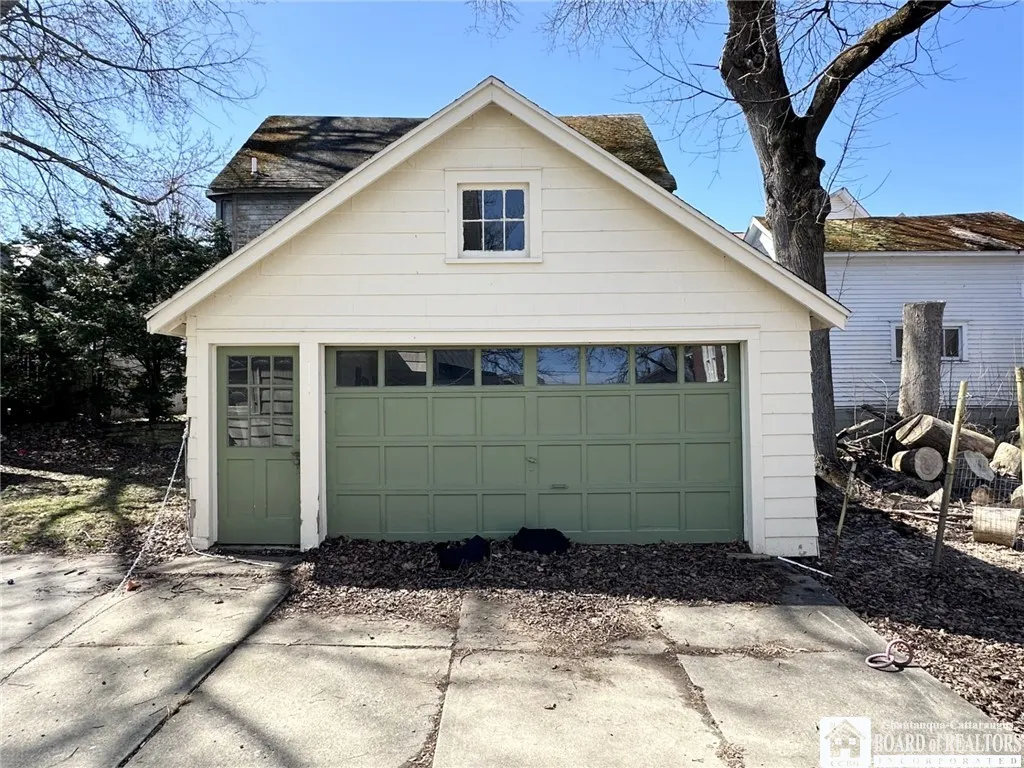 30 Catlin Avenue, Jamestown, New York 14701, Jamestown, New York 14701, 4 Bedrooms Bedrooms, ,2 BathroomsBathrooms,Residential,Closed,30 Catlin Avenue, Jamestown, New York 14701,R1596532