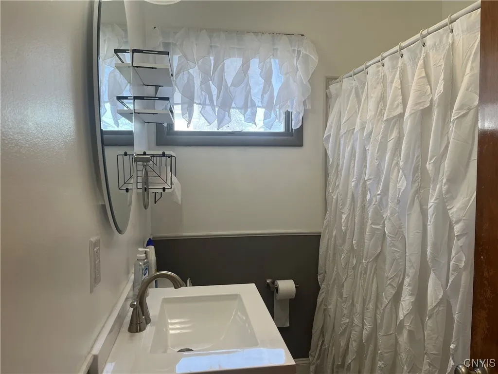 242 Chappell Street, Oneida, New York 13421, Oneida, New York 13421, 2 Bedrooms Bedrooms, 4 Rooms Rooms,1 BathroomBathrooms,Residential,Closed,242 Chappell Street, Oneida, New York 13421,S1596716
