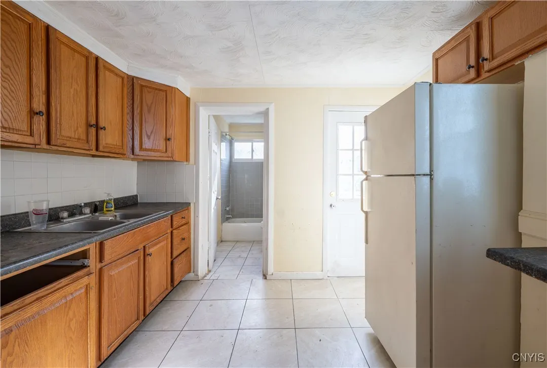 120-122 Bellinger Street, Herkimer, New York 13350, Herkimer, New York 13350, 6 Bedrooms Bedrooms, ,2 BathroomsBathrooms,Residential,Closed,120-122 Bellinger Street, Herkimer, New York 13350,0,S1596938