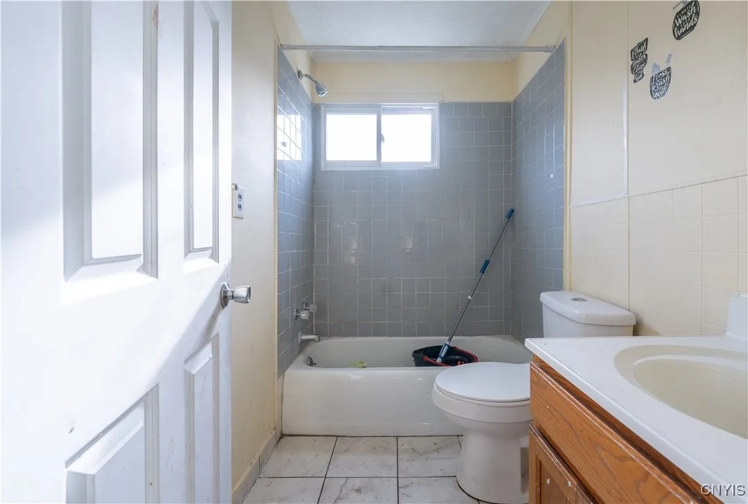 120-122 Bellinger Street, Herkimer, New York 13350, Herkimer, New York 13350, 6 Bedrooms Bedrooms, ,2 BathroomsBathrooms,Residential,Closed,120-122 Bellinger Street, Herkimer, New York 13350,0,S1596938