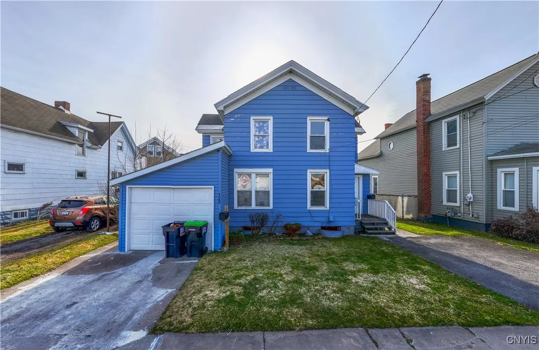 120-122 Bellinger Street, Herkimer, New York 13350, Herkimer, New York 13350, 6 Bedrooms Bedrooms, ,2 BathroomsBathrooms,Residential,Closed,120-122 Bellinger Street, Herkimer, New York 13350,0,S1596938