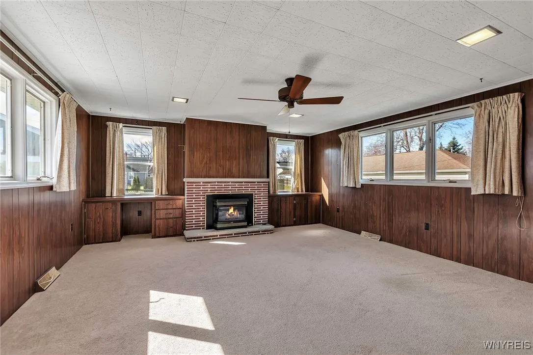 Entertainment Room