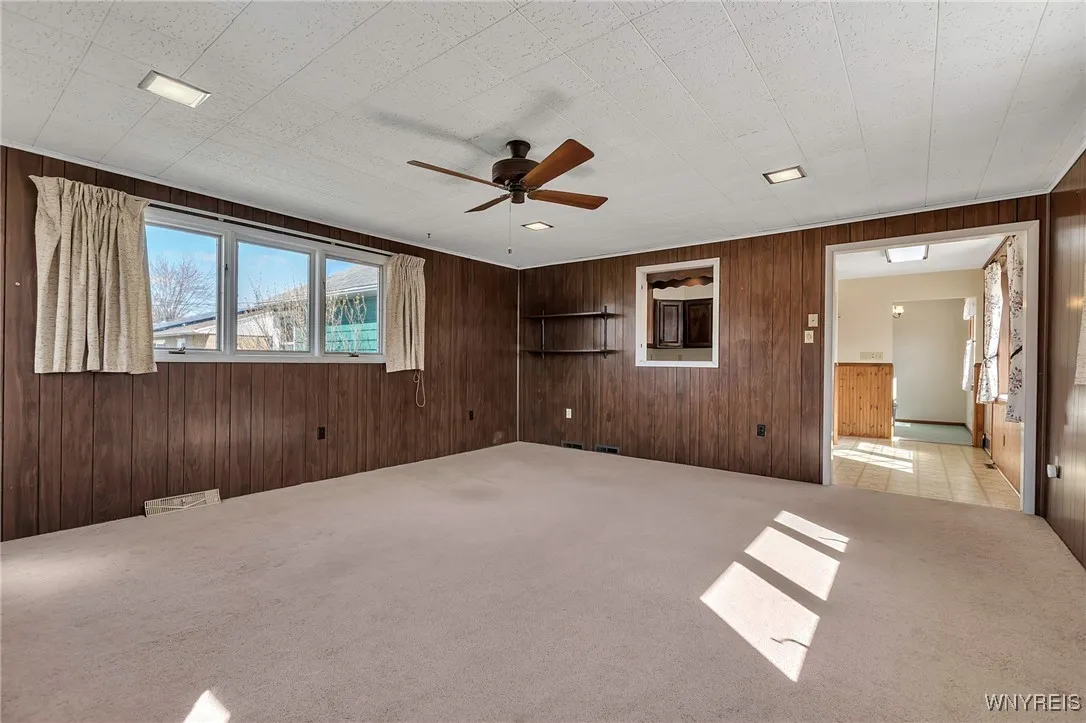 Entertainment Room