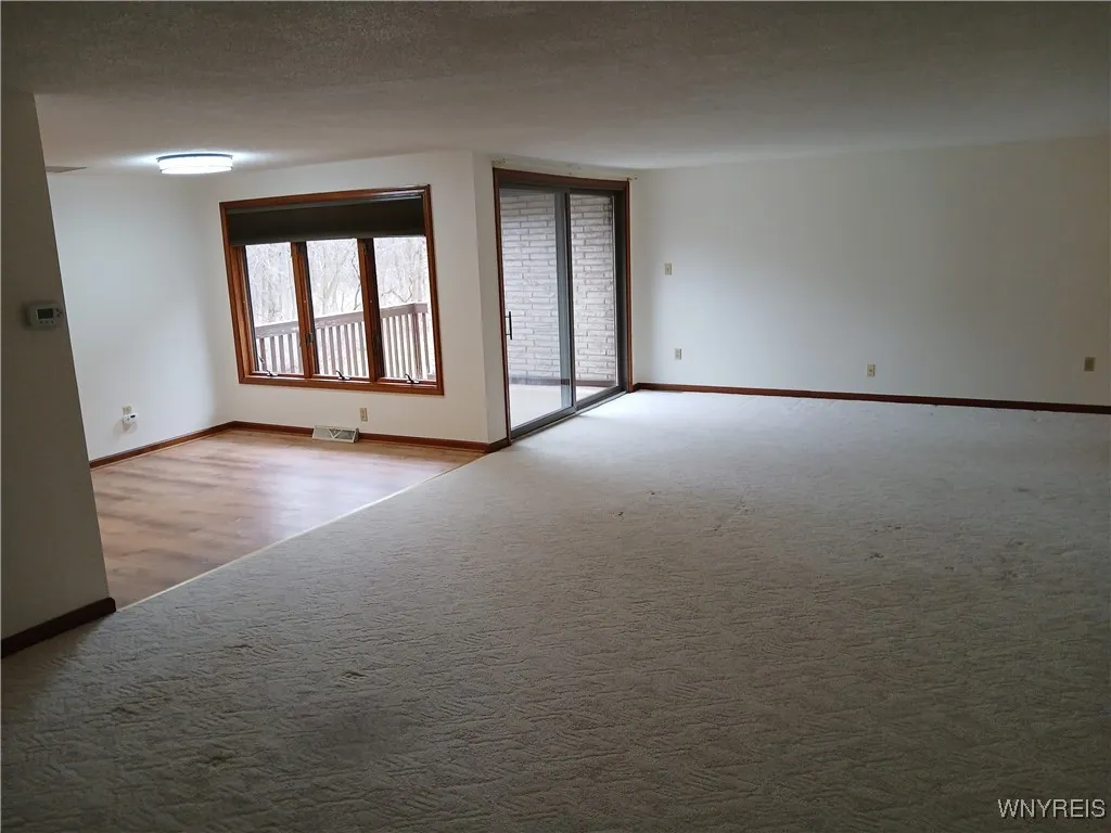 5301 Chestnut Ridge Road G, Orchard Park, New York, Orchard Park, New York 14127, 2 Bedrooms Bedrooms, 5 Rooms Rooms,2 BathroomsBathrooms,Residential,Closed,5301 Chestnut Ridge Road G, Orchard Park, New York,B1596798