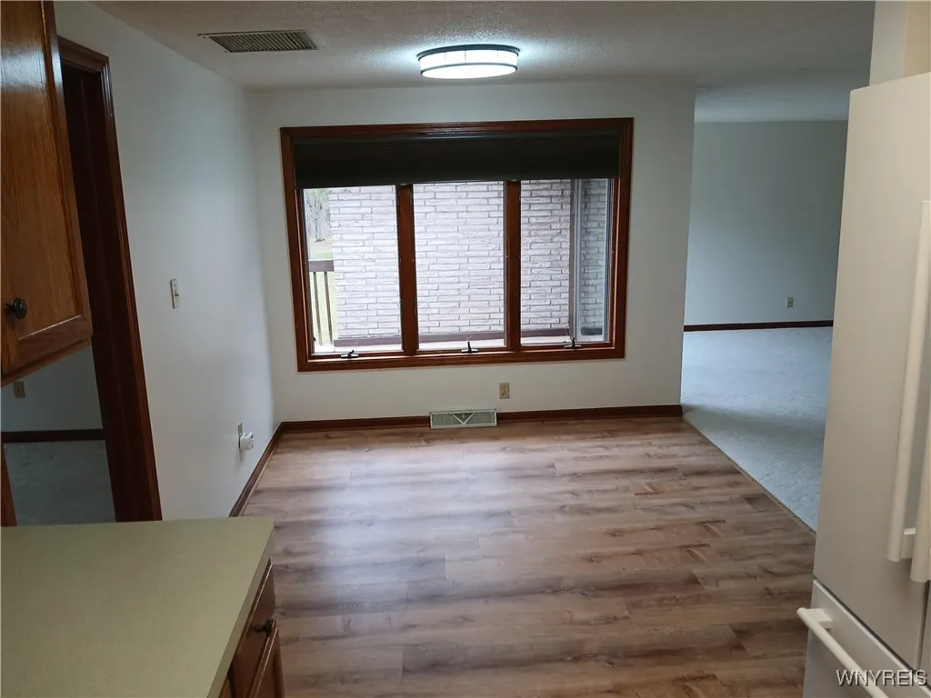 5301 Chestnut Ridge Road G, Orchard Park, New York, Orchard Park, New York 14127, 2 Bedrooms Bedrooms, 5 Rooms Rooms,2 BathroomsBathrooms,Residential,Closed,5301 Chestnut Ridge Road G, Orchard Park, New York,B1596798