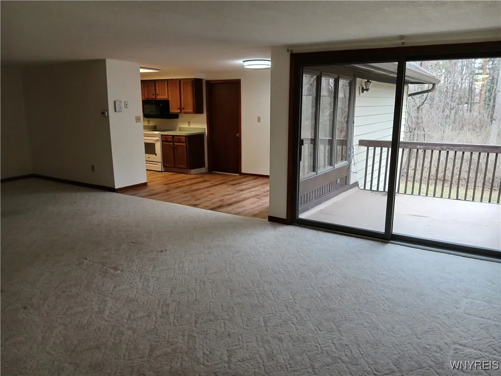 5301 Chestnut Ridge Road G, Orchard Park, New York, Orchard Park, New York 14127, 2 Bedrooms Bedrooms, 5 Rooms Rooms,2 BathroomsBathrooms,Residential,Closed,5301 Chestnut Ridge Road G, Orchard Park, New York,B1596798