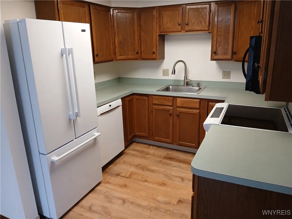 5301 Chestnut Ridge Road G, Orchard Park, New York, Orchard Park, New York 14127, 2 Bedrooms Bedrooms, 5 Rooms Rooms,2 BathroomsBathrooms,Residential,Closed,5301 Chestnut Ridge Road G, Orchard Park, New York,B1596798