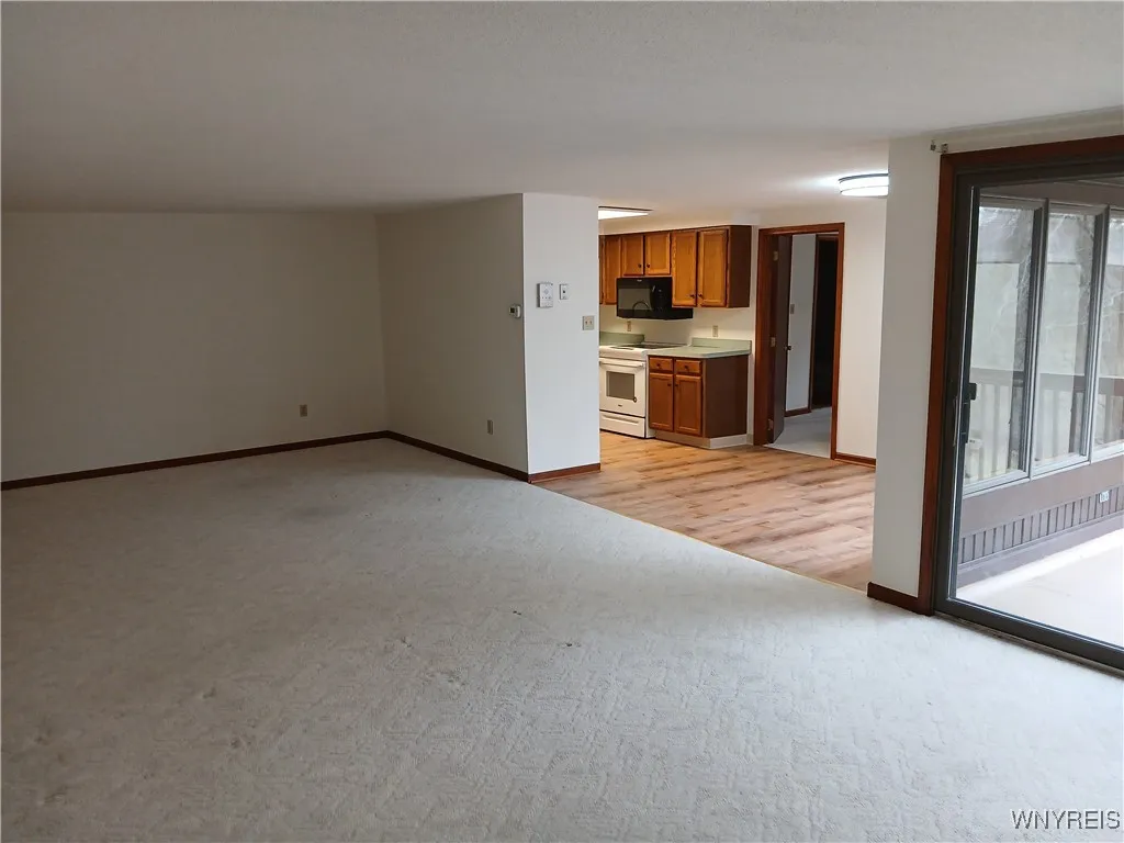 5301 Chestnut Ridge Road G, Orchard Park, New York, Orchard Park, New York 14127, 2 Bedrooms Bedrooms, 5 Rooms Rooms,2 BathroomsBathrooms,Residential,Closed,5301 Chestnut Ridge Road G, Orchard Park, New York,B1596798