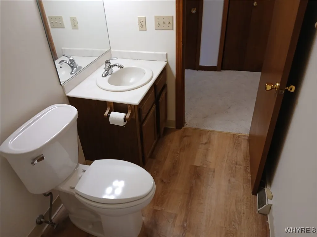 5301 Chestnut Ridge Road G, Orchard Park, New York, Orchard Park, New York 14127, 2 Bedrooms Bedrooms, 5 Rooms Rooms,2 BathroomsBathrooms,Residential,Closed,5301 Chestnut Ridge Road G, Orchard Park, New York,B1596798