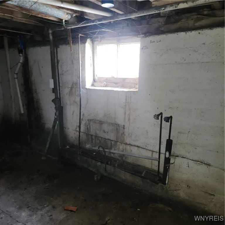 65 Wex Avenue, Buffalo, New York 14211, Buffalo, New York 14211, 5 Bedrooms Bedrooms, ,2 BathroomsBathrooms,Residential,For Sale,65 Wex Avenue, Buffalo, New York 14211,B1597174