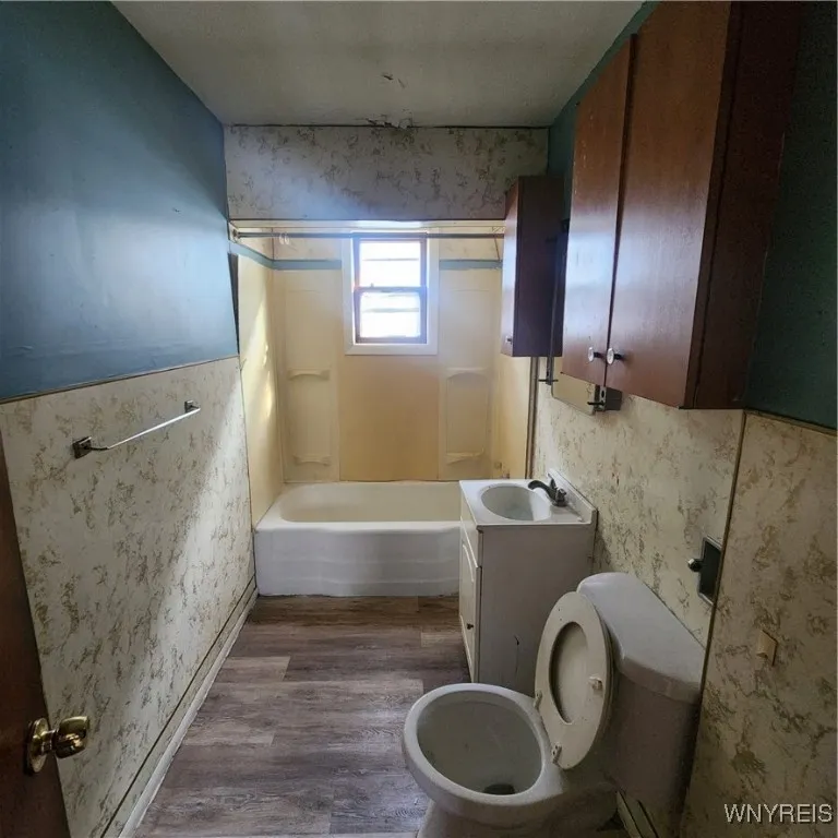 65 Wex Avenue, Buffalo, New York 14211, Buffalo, New York 14211, 5 Bedrooms Bedrooms, ,2 BathroomsBathrooms,Residential,For Sale,65 Wex Avenue, Buffalo, New York 14211,B1597174